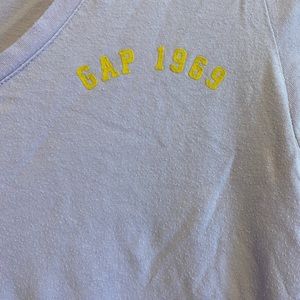 Gap t-shirt
